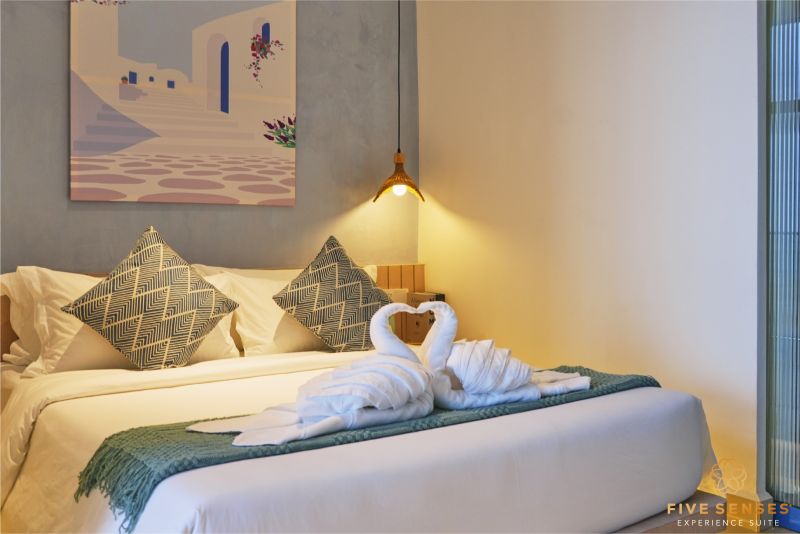 Presidential One Bedroom Bathtub Suite - room photo 1